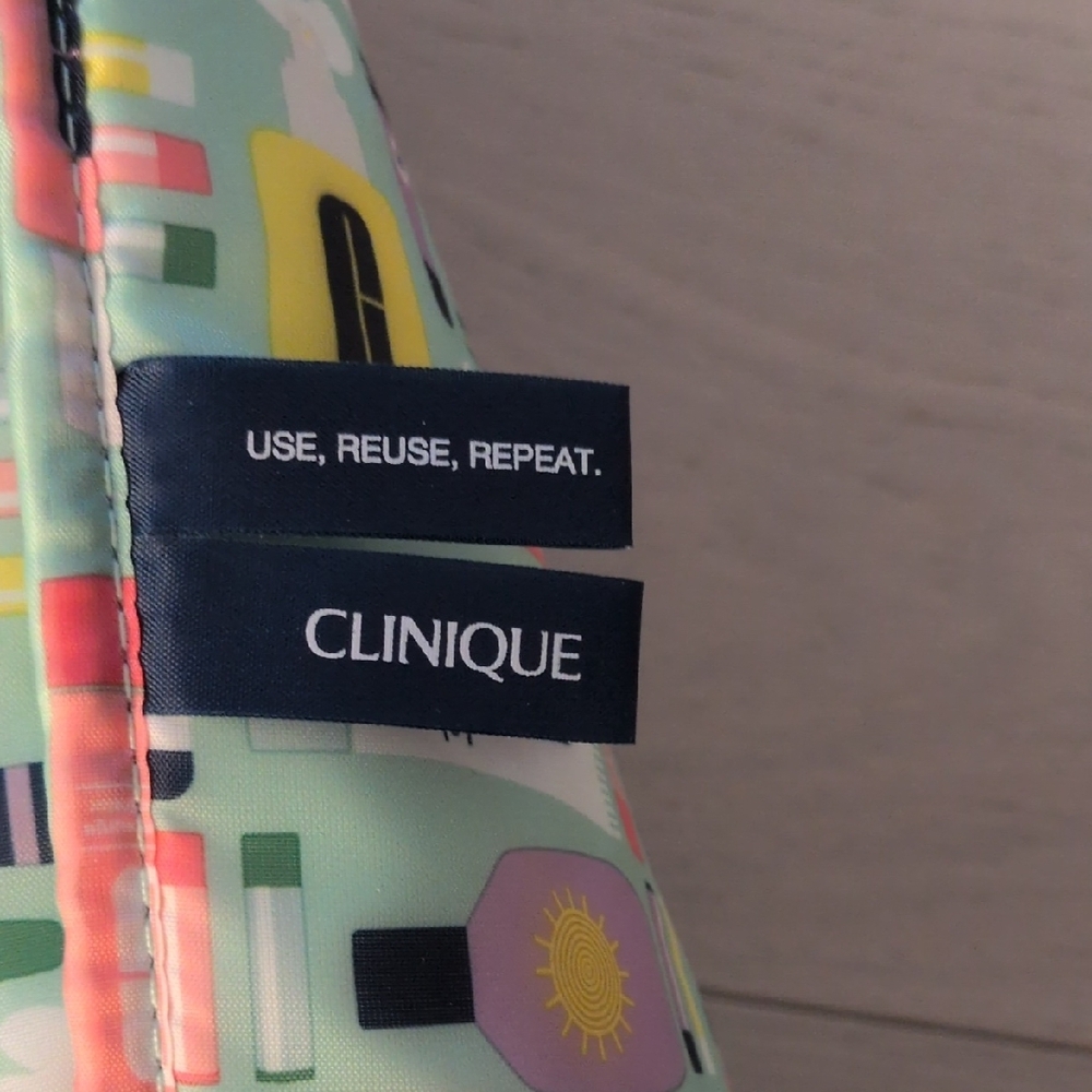 Kate Spade x Clinique Reversible Tote - Picture 6 of 6